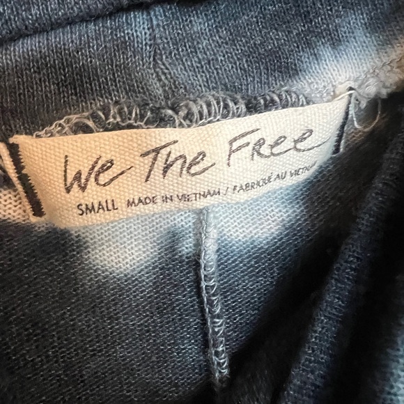 Free People Pyschedelic Tie Dye Turtle Neck Top Blue and White Women’s S - Picture 4 of 4